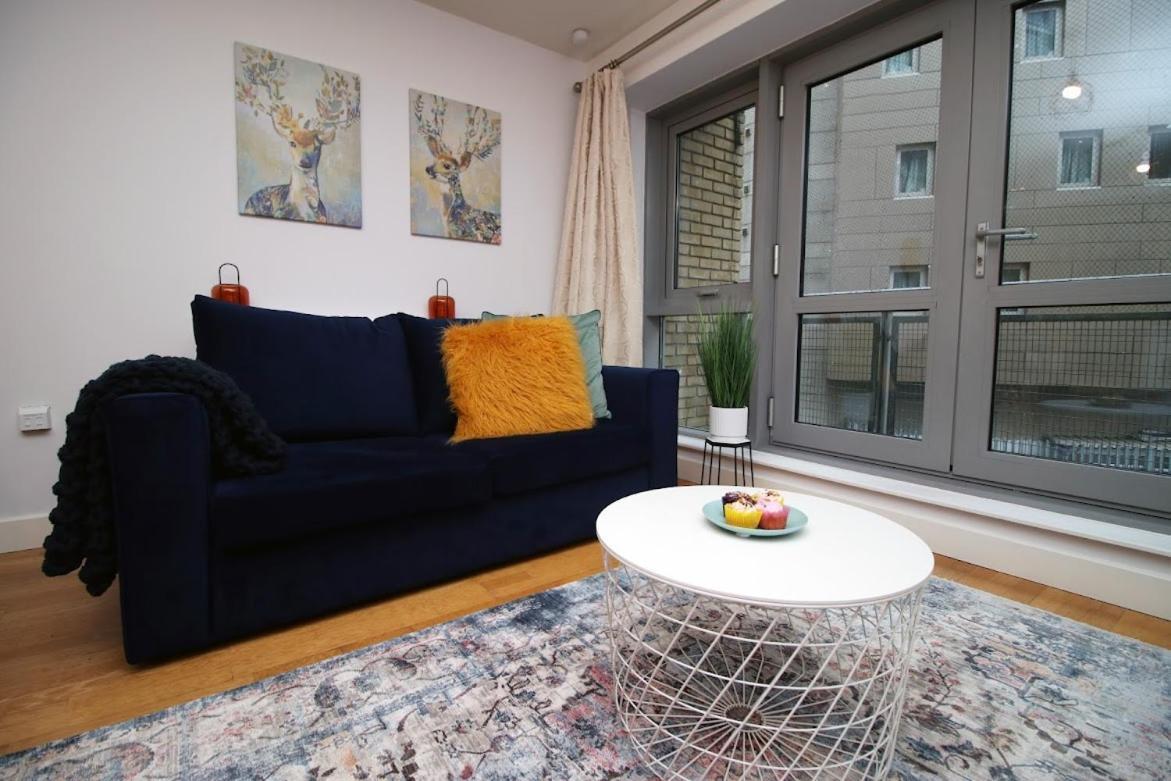 Bright 1Bedroom Apartment, Central Location With Balcony Бристол Екстериор снимка