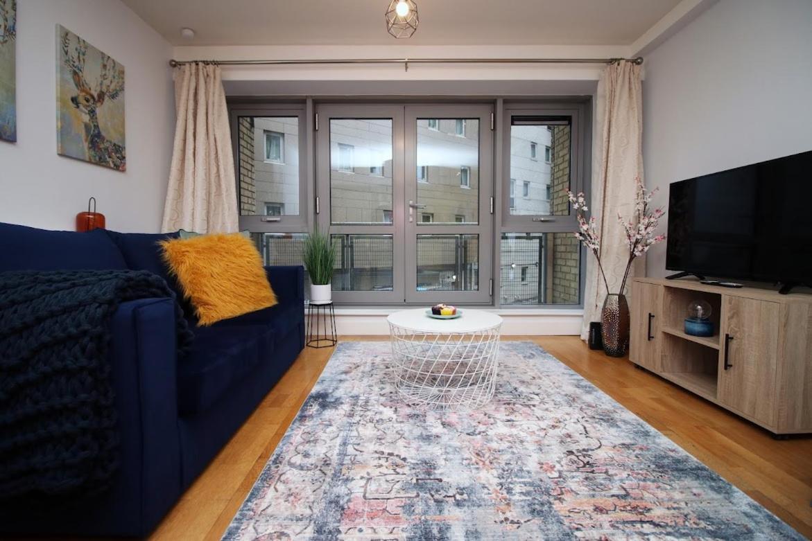 Bright 1Bedroom Apartment, Central Location With Balcony Бристол Екстериор снимка